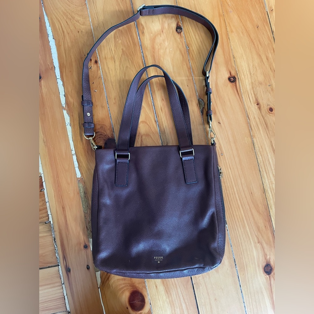 Fossil leather zippered tote with crossbody strap